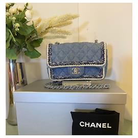 Chanel-Bolso de hombro clásico de solapa trenzada de mezclilla en miniatura de Chanel.-Plata,Blanco,Azul,Hardware de plata