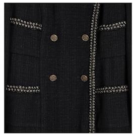 Chanel-Abrigo vestido de tweed negro con botones de CC por 9,000 dólares.-Negro