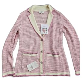 Chanel-Pullover-Pink