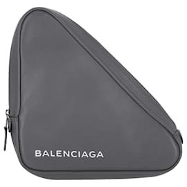 Balenciaga-Balenciaga Pochette Triangle en Cuir Noir-Noir