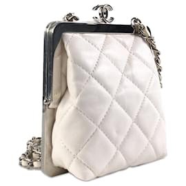 Chanel-CHANEL Handtaschen Geldbörse mit Kette Zeitlos/klassisch-Weiß