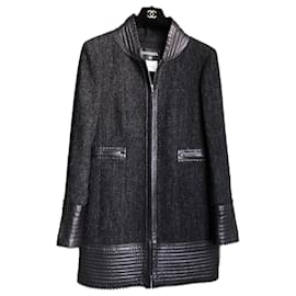 Chanel-Veste en tweed à 8 000 $ avec détails en cuir-Multicolore
