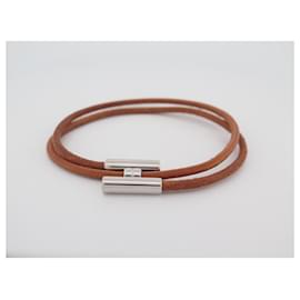 Hermès-NUOVO BRACCIALE TOUR T foderato HERMES TOURNIS24 BRACCIALE IN PELLE MARRONE E PALLADIANO-Marrone