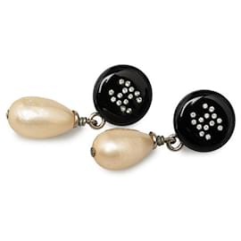 Chanel-Chanel CC Boucles d'oreilles pendantes en perles de strass Boucles d'oreilles en métal en bon état-Autre