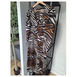 Tara Jarmon-Romelle Zebra-Print-Schwarz