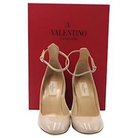 Valentino Garavani-Valentino Garavani Tan-go Ankle-Strap Block Heel Pumps in Nude Patent Leather-Brown,Flesh