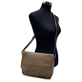 Fendi-Messenger-Umhängetasche aus geprägtem Leder im Vintage-Stil in Beige-Beige