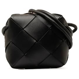 Bottega Veneta-Bolsa para câmera Bottega Veneta preta Mini Maxi Intrecciato cassete-Preto