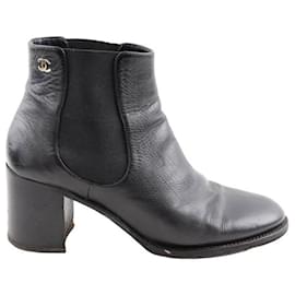 Chanel-Leather boots-Black