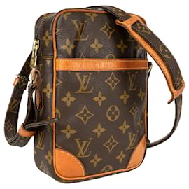 Louis Vuitton-Louis Vuitton Canvas Monogramm Danube Umhängetasche-Braun