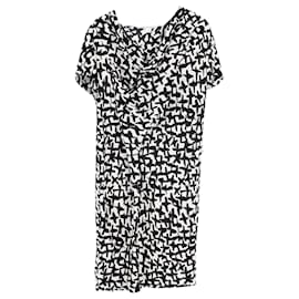 Diane Von Furstenberg-Diane Von Furstenberg Printed Short Sleeve Dress in Black and White Viscose-Black