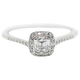 Tiffany & Co-TIFFANY & CO. Anello di fidanzamento con diamante Legacy in platino G VVS1 0.45 ctw-Argento,Metallico