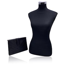 Yves Saint Laurent-Bolso de mano de cuero acolchado en V negro vintage-Negro