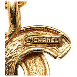 Chanel-Collana con pendente trapuntato Chanel in oro CC-D'oro