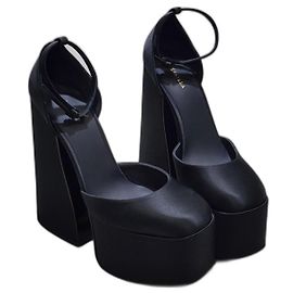 Le Silla Nikki Black