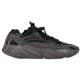 Yeezy-Yeezy x Adidas Boost 700 V2 'Vanta' Sneakers in Black Suede-Black