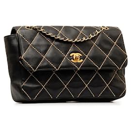 Chanel-Chanel CC Wild Stitch Bolsa de couro com aba Bolsa de ombro Couro em bom estado-Outro