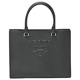 Prada Saffiano Schwarz