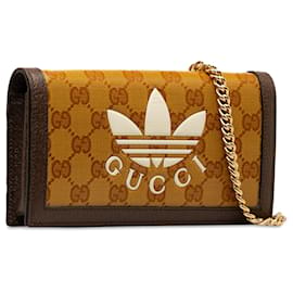 Gucci-Gucci Brown x Adidas GG Supreme Geldbörse mit Kette-Braun
