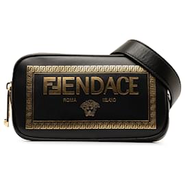 Fendi-Fendi Black x Versace Fendace Kameratasche mit Logo-Schwarz