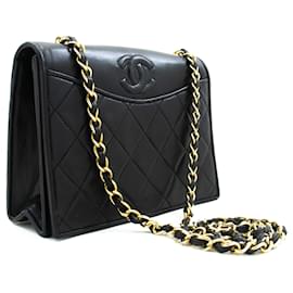 Chanel-CHANEL Bolsa de ombro vintage com aba completa em pele de cordeiro preta acolchoada-Preto