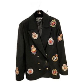 Chanel Black Cashmere Jacket with Gold Buttons Size 42 Black