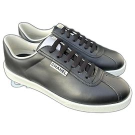 CHANEL BASKET HOMME NEUVE , TAILLE 41 Noir Blanc