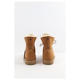 Ugg-Schnürstiefel aus Wildleder-Braun