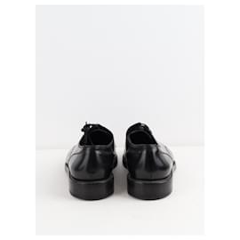 Burberry-Chaussures à lacets en cuir-Noir