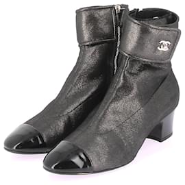 Chanel-CHANEL  Ankle boots T.eu 41 leather-Metallic