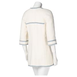 Chanel-Impresionante chaqueta de tweed en color crema con botones CC.-Crudo
