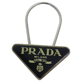 Prada-PRADA Porta-chaves com placa triangular metal preto Auth am6073-Preto