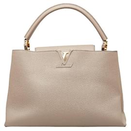 Louis Vuitton-Louis Vuitton Capucines MM Leather Handbag M42253 in excellent condition-Other