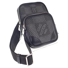 Louis Vuitton-Louis Vuitton Amazon Sling Bag Bolsa Crossbody de lona N50012 em boa condição-Outro
