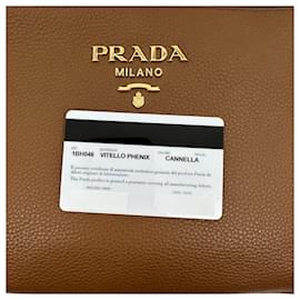 Prada-Prada Vitello Phenix Cannella braune Leder Crossbody Tasche-Braun