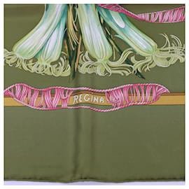 Hermès-Pañuelo de seda Hermes "Regina" diseñado en 1972 por Leila Menchari-Verde