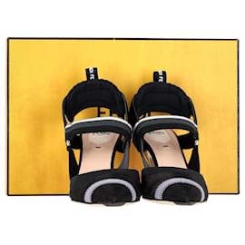 Fendi-Zapatos de tacón con punta en punta y tira trasera de malla Fendi Colibri en nailon negro-Negro