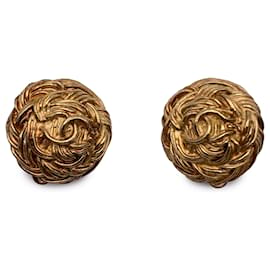 Chanel-Vintage 1990s Gold Metal CC Logo Clip On Round Earrings-Golden
