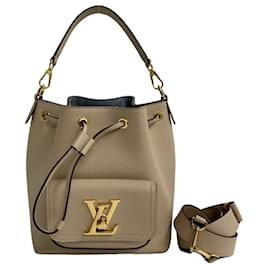 Louis Vuitton-Louis Vuitton Lockme Bucket Leather M57687 in excellent condition-Other