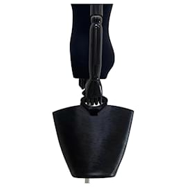 Louis Vuitton-Louis Vuitton Noctumble Leather Handbag M54522 in good condition-Other