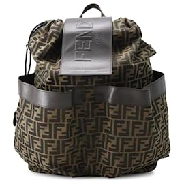 Fendi-Mochila Strike grande de lona Zucca marrón de Fendi-Castaño