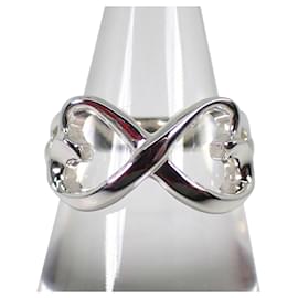 Tiffany & Co-Tiffany & Co gefüttertes liebevolles Herz-Silber