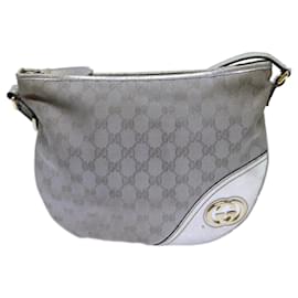 Gucci-GUCCI GG Canvas Shoulder Bag Silver Auth 71301-Silvery