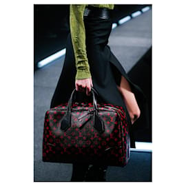Louis Vuitton-Bolso MM de lona infrarouge suave Dora de Louis Vuitton-Negro