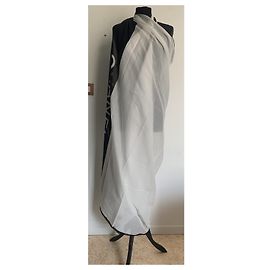 Chanel Moda praia Preto Branco