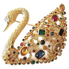 1995 - Broche emblemática adornada con cristales de Swarovski Multicolor Gold hardware