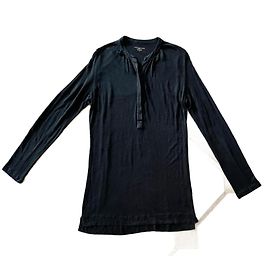 Black Majestic Filatures tunic with button fastening, 100% linen. Black