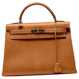 Hermès Kelly Sellier 32 em couro camel Camelo