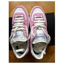 Chanel-Sneakers-Pink