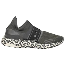 Autre Marque-Adidas x Stella McCartney Ultra Boost Sneakers aus schwarzem Synthetikmaterial-Schwarz